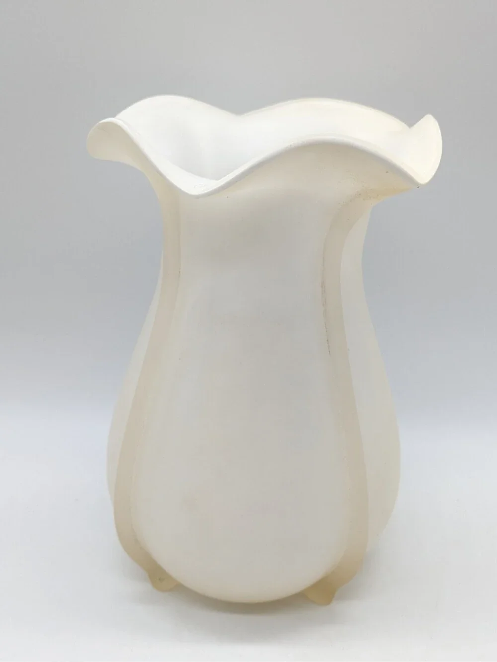 Vintage Cream Off White Glass Scalloped Edge Vase